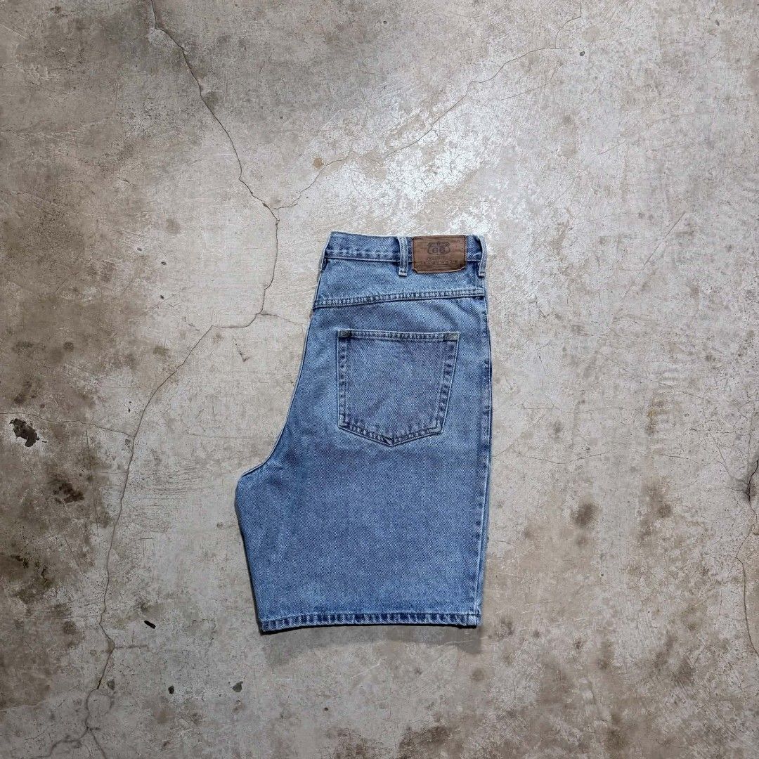Route 66 Relaxed Fit Denim Shorts (Category: Shorts) located in Manila. Submitted by arvinnn_ (Listing ID 1470722550, Image 3). Description: Route 66 Denim Jorts W 36 L 21 LO 12 Excellent Condition No Issue 500+sf Antipolo, Rizal.