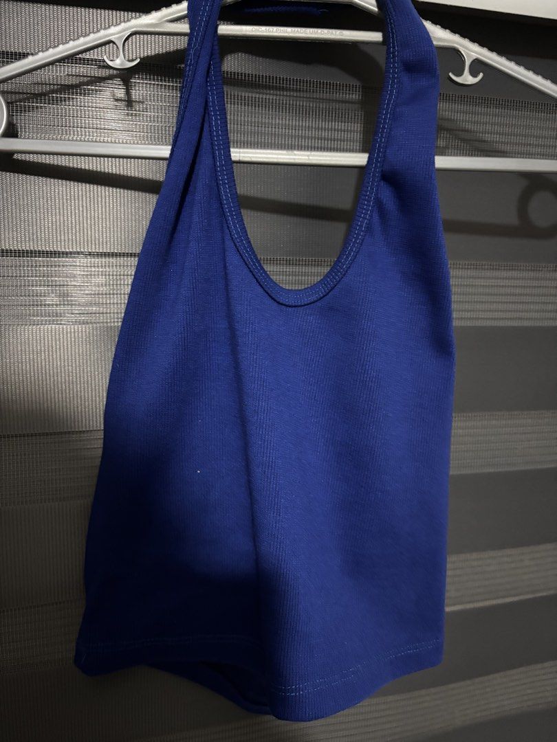 royal blue halter top (Category: Sleeveless) located in Manila. Submitted by iyahpreloved_ (Listing ID 1470687906, Image 1). Description: size m-l.