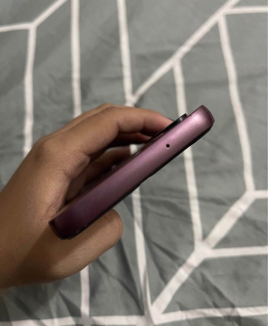 RUSH FOR SALE SAMSUNG A14 5G (Category: Samsung) located in San Pedro. Submitted by kn.accessories797 (Listing ID 1470742666, Image 3). Description: Samsung A14 5g 128 gb Finger print Face ID Smooth No issue With tempered glass and Box.