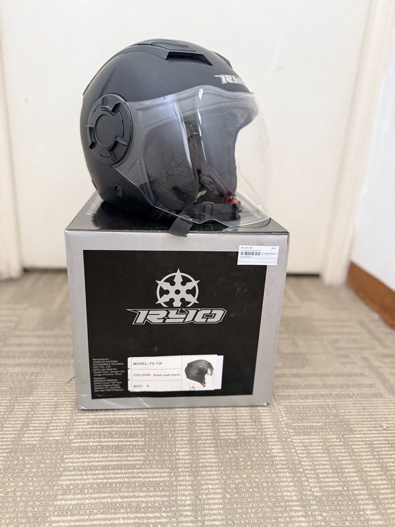 RYO FS-729 Open Face Motorcycle Helmet Solid Matt Black Size S (Category: Helmets and other Riding Gears) located in Cainta. Submitted by yarhtennek (Listing ID 1470572999, Image 2). Description: - Brand: RYO FS-729 Open Face Helmet - Quick release - Color: Solid Matt Black - Size: Small - Visor: Clear visor attached - Condition: Slightly used - Inclusions: Original box included.