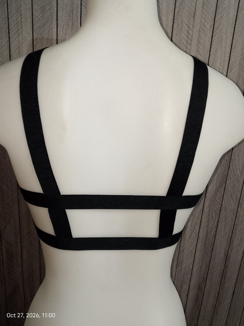 S: Colsie black Bralette not padded (Category: Undergarments & Loungewear) located in Manila. Submitted by truecrystal-1407 (Listing ID 1470576217, Image 3). Description: .