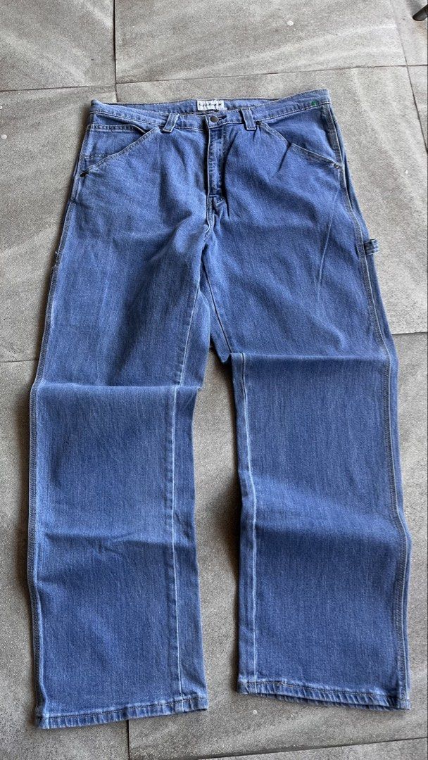 Saddlebred Carpenter Jeans Light Blue Size 36x32 (Category: Jeans) located in Cabuyao City. Submitted by bulandos (Listing ID 1470656675, Image 2). Description: - Brand: Saddlebred - Size: 36x32 - Color: Light blue - Style: Classic utility carpenter jeans with relaxed fit - Features: Side tool pockets and hammer loop - Origin: Made in Nicaragua - Condition: Clean, minimal wear.