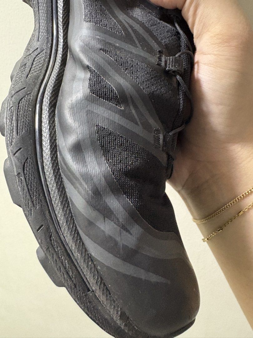 Salomon xt6 (Category: Sneakers) located in Manila. Submitted by suigeneris57 (Listing ID 1470616730, Image 3). Description: Salomon xt6 triple black Size: US M12 Negotiable With box only Rfs: nagsawa na sa color.