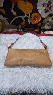 (Category: ) located in . Submitted by jhaz_bags (Listing ID 1470679002, Image 1). Description: .