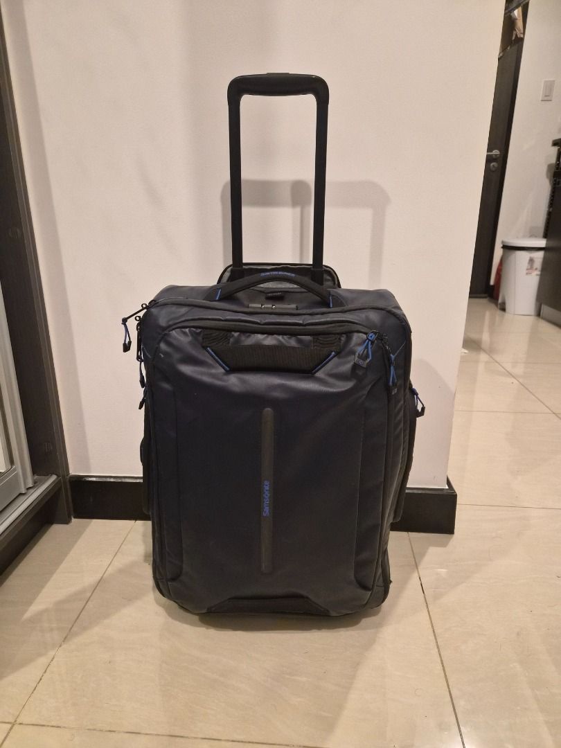 Samsonite Ecodiver (Category: Luggage) located in Caloocan City. Submitted by rare38637 (Listing ID 1470719037, Image 3). Description: Samsonite Prodiver duffle with wheels (Ecodiver series) Size: 55 carry-on luggage Color: Dark blue Key Features • Highly Desirable Features: The hybrid functionality (wheeled bag + hidden backpack straps) makes this specific model more popular and higher-value on the secondhand market than standard, single-purpose