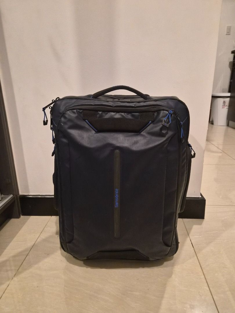 Samsonite Ecodiver (Category: Luggage) located in Caloocan City. Submitted by rare38637 (Listing ID 1470719037, Image 1). Description: Samsonite Prodiver duffle with wheels (Ecodiver series) Size: 55 carry-on luggage Color: Dark blue Key Features • Highly Desirable Features: The hybrid functionality (wheeled bag + hidden backpack straps) makes this specific model more popular and higher-value on the secondhand market than standard, single-purpose