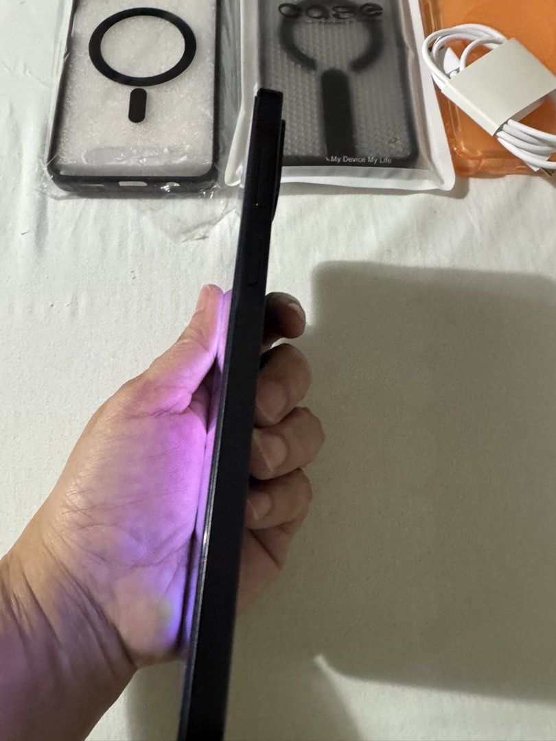 Samsung A07 4/64 (Category: Samsung) located in Manila. Submitted by esor16 (Listing ID 1470670019, Image 2). Description: my secondary phone which seldom used Good as new, complete with box and orig cable wire and 3 cases. No issue at all, 3 months of use as backed up phone. Slightly negotiable.