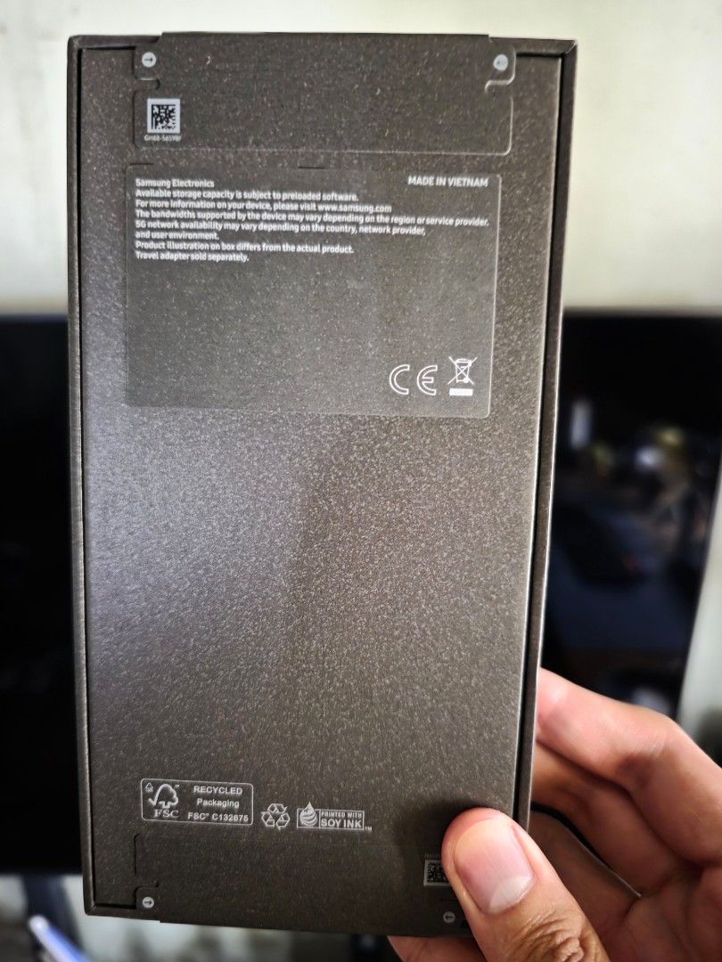 Samsung Galaxy S25 FE (Category: Samsung) located in Taguig. Submitted by jnglsst (Listing ID 1470558313, Image 2). Description: For Sale Only Samsung Galaxy S25 FE 8/256GB Jetblack Brand New and Sealed Rfs: don't need it.