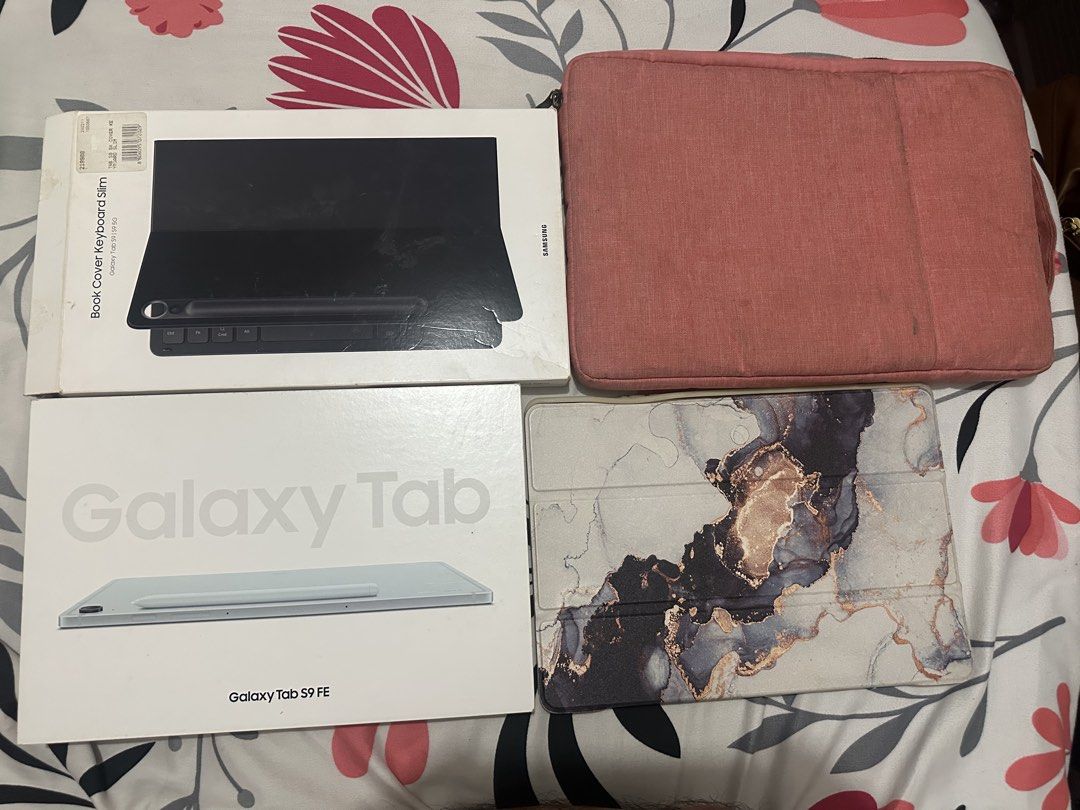 Samsung tablet S9 FE Wifi only (Category: Android) located in Bacoor. Submitted by falacsamana (Listing ID 1470696125, Image 2). Description: Samsung S9 FE Wifi only 128gb storage Tempered glass and side film protection already installed Samsung keyboard and pen 1 free case and unused tempered glass Pink bag not included Rfs seldom used need funds.