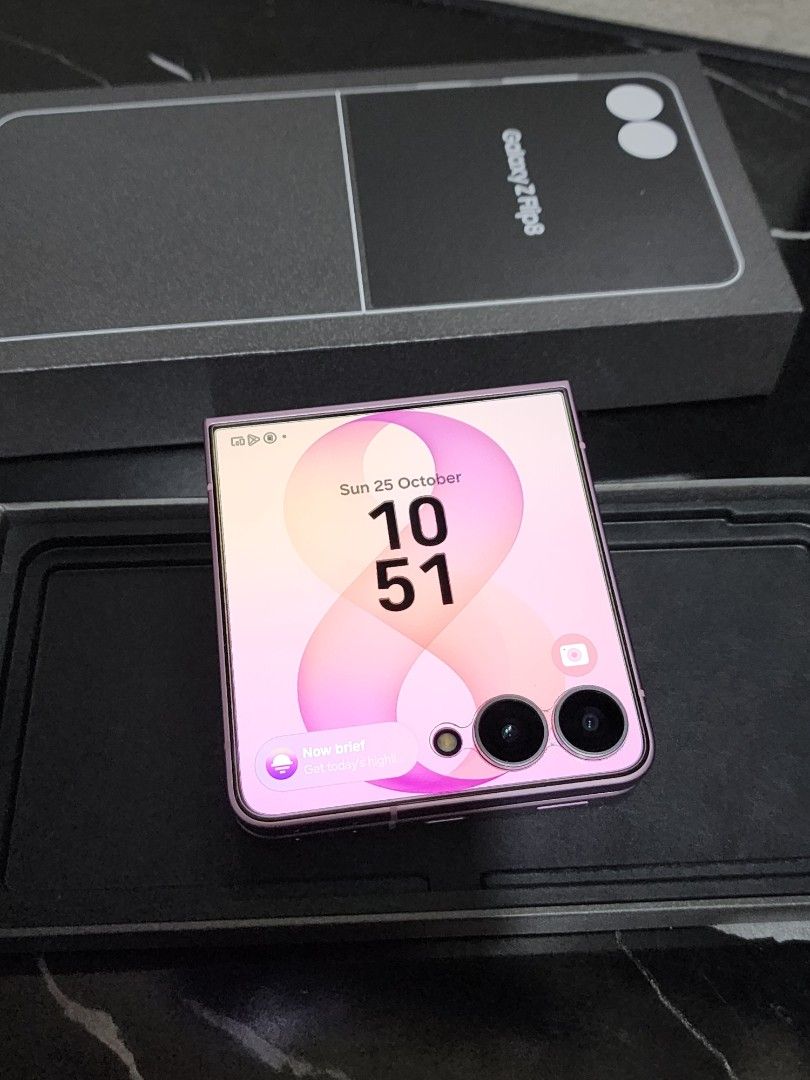 SAMSUNG Z FLIP 8 5G (Category: Samsung) located in Quezon City. Submitted by bravelion.d2c353 (Listing ID 1470571167, Image 2). Description: SAMSUNG Z FLIP 8 5G 12/512GB - ₱52,999 ONLY‼️ ✅ Box, Unit, Orig Cord - Complete! ✅ No Issue / No Repair - Makinis! 💰 Mall Price: 92K | Market Price: 60-70K ✅ Open for SWAP - Prefer may ADD CASH P55K Swapping price 📍 QC - Trinoma/SM North/Muñoz ✅ Lalamove/LBC PM AGAD! Jackpot kana dito!.