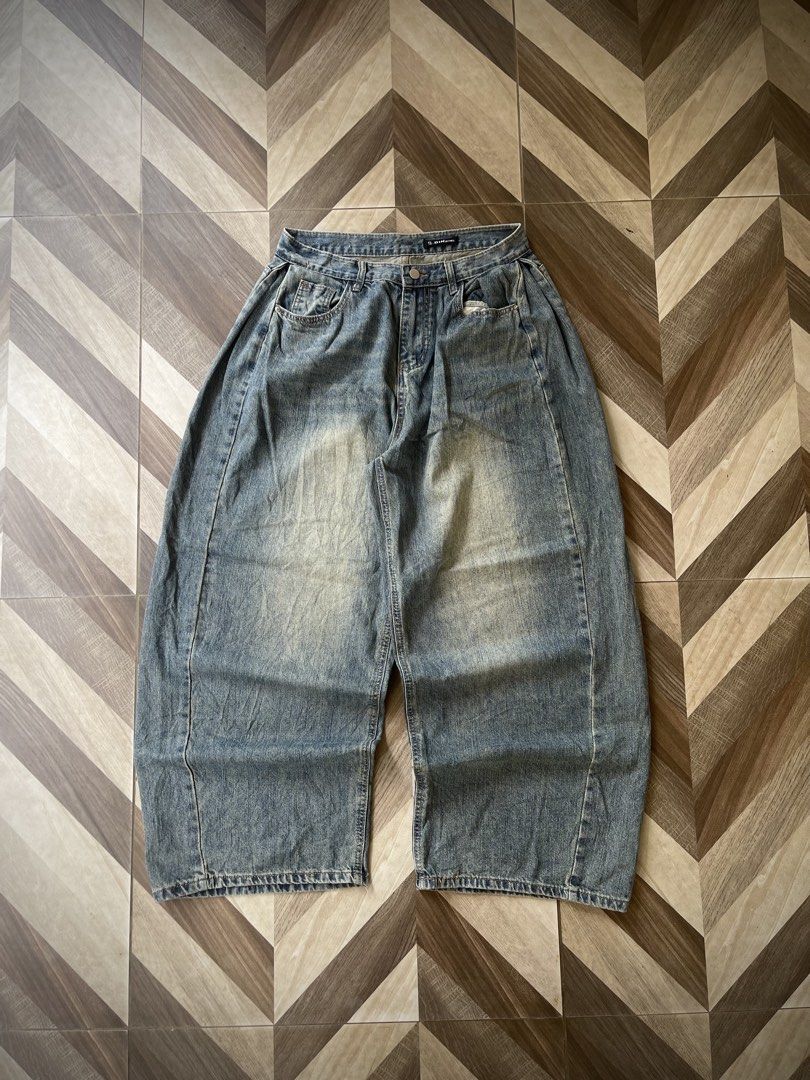 S-Bin Blue Washed Baggy Jeans (Category: Jeans) located in Pagadian. Submitted by thrift.wrld (Listing ID 1470651539, Image 1). Description: ( S-Bin Blue Washed Baggy Jeans ) Dimensions: • Waist: 31 • Length: 41 • Thigh: 16.5 • Hem: 12 Drop Prices: • Mine: 500 + ₱9O shipping fee (sf) Details: • 1O/1O Color rate • Flawless, Good condition with zero flaws • Need wash • Hard Denim.