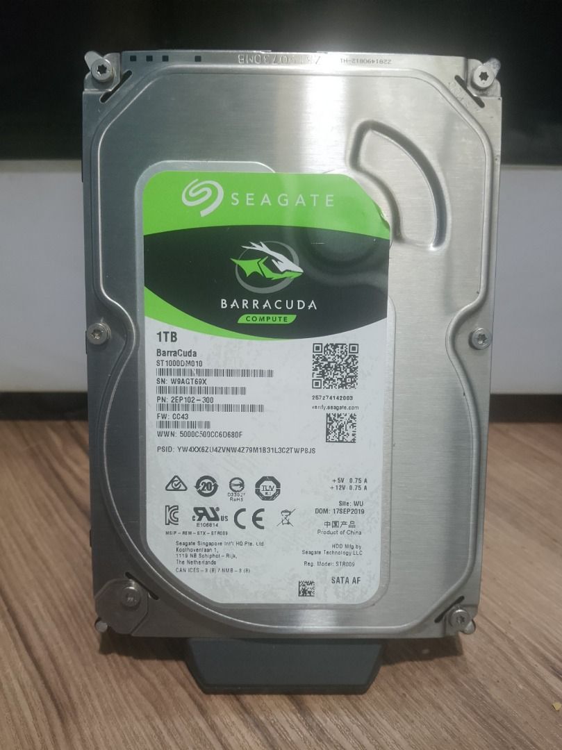 Seagate Desktop HDD 1TB 7200 RPM (Category: Hard Disks & Thumbdrives) located in Quezon City. Submitted by boldbear_50a9b9 (Listing ID 1470614900, Image 1). Description: FS: Seagate 1TB 3.5" Internal Desktop Hard Drives (Used) Price: ₱800 each (Take both for ₱1,400 bundle price!) Available Units (2 Pcs): Unit 1: * Model: Seagate Barracuda 1TB * Part Number: ST1000DM003-1SB10C * Capacity: 1000.2 GB (1TB) * Serial Number: Z9A0DKNB Unit 2: * Model: 