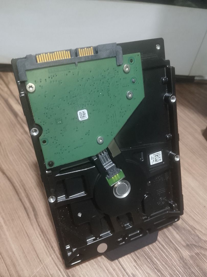 Seagate Desktop HDD 1TB 7200 RPM (Category: Hard Disks & Thumbdrives) located in Quezon City. Submitted by boldbear_50a9b9 (Listing ID 1470614900, Image 3). Description: FS: Seagate 1TB 3.5" Internal Desktop Hard Drives (Used) Price: ₱800 each (Take both for ₱1,400 bundle price!) Available Units (2 Pcs): Unit 1: * Model: Seagate Barracuda 1TB * Part Number: ST1000DM003-1SB10C * Capacity: 1000.2 GB (1TB) * Serial Number: Z9A0DKNB Unit 2: * Model: 