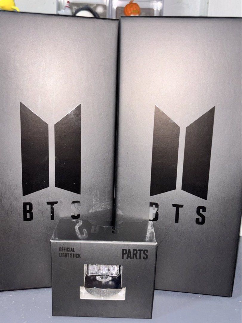 SEALED BTS Official Army Bomb Light Stick Version 4 (Category: K-Wave Merchandise) located in Paranaque City. Submitted by moonnini (Listing ID 1470663988, Image 1). Description: army bomb lightstick ver 4 abv4 - sealed from weverse 📍 pasay / parañaque .