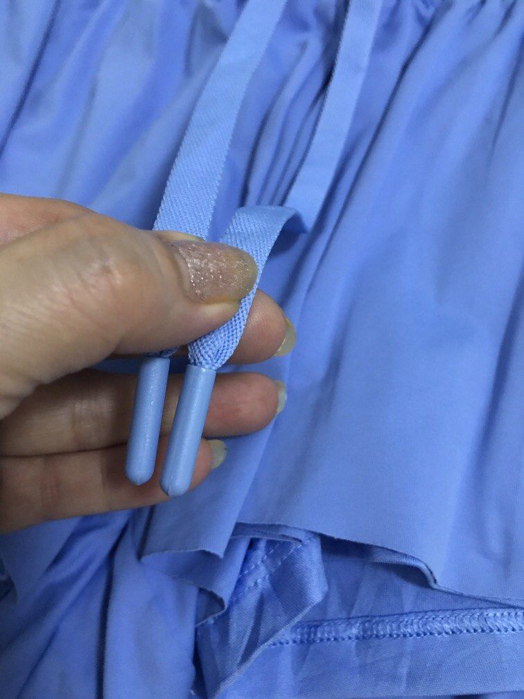 Seamless Running Short (Category: Activewear) located in Manila. Submitted by freshlemon58885 (Listing ID 1470737554, Image 2). Description: No issue With inner Adjust string Band With Slit.