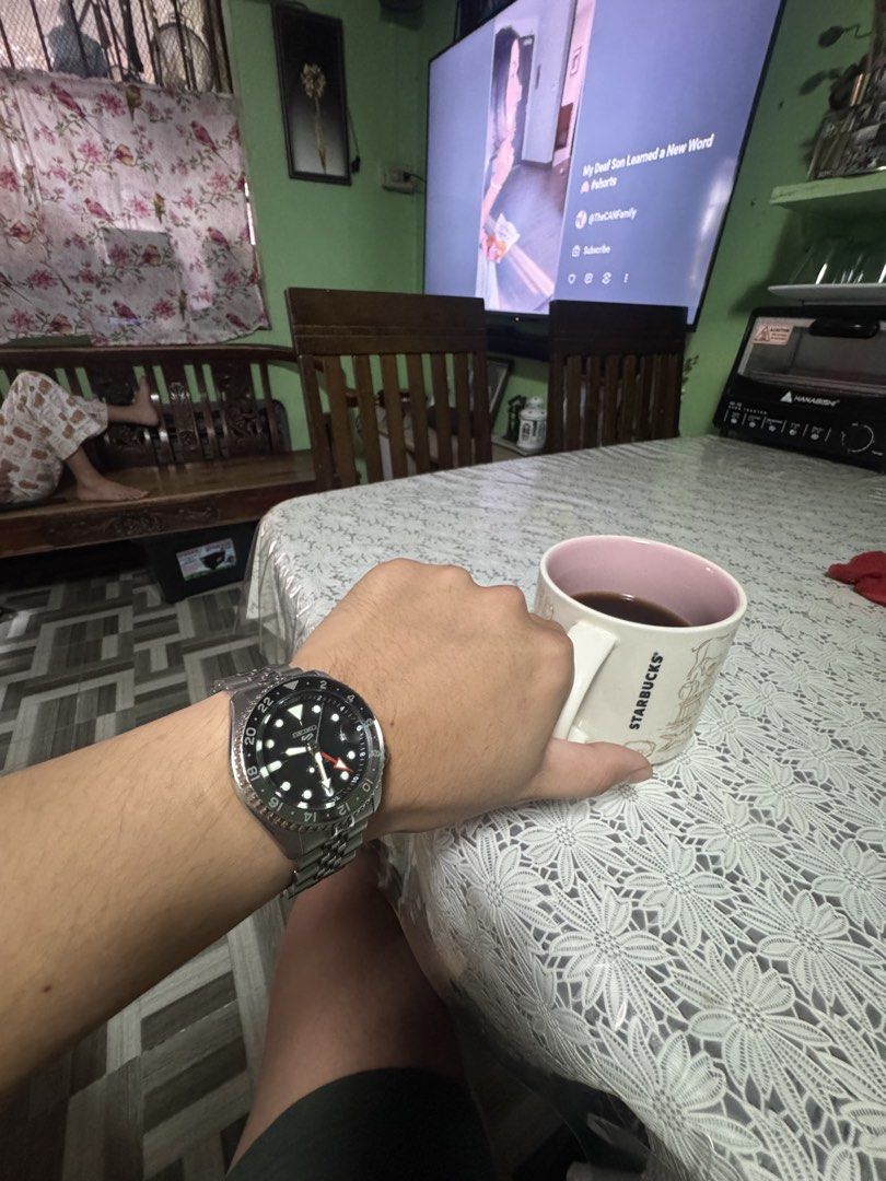 Seiko bruce wayne (Category: Men's Watches) located in Manila. Submitted by rarewhale.7f5310 (Listing ID 1470575758, Image 2). Description: For sale only ❗️ Seiko 5 Sports GMT SSK001K1 “Bruce Wayne” -Black / Gray bezel with Black dial -42.5mm -Automatic -Used almost new Complete With bởi -Nabili last July 2026 ₱ 23,000 Location : Tondo Manila.