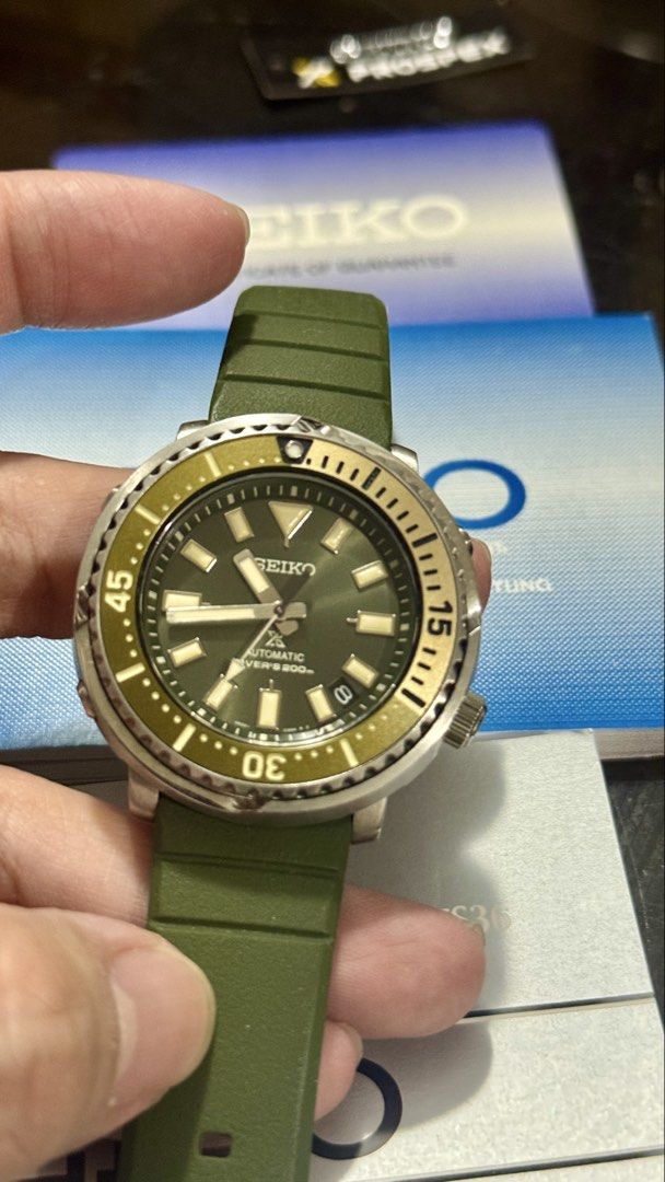 Seiko prospex automatic diver baby tuna (Category: Men's Watches) located in Manila. Submitted by totos.com (Listing ID 1470681578, Image 2). Description: For sale Seiko prospex automatic diver baby tuna 40mm green rubber strap. Almost new. Used only twice and kept it for watch collection. Complete box and papers. Message me if interested. 0917-1530330. .