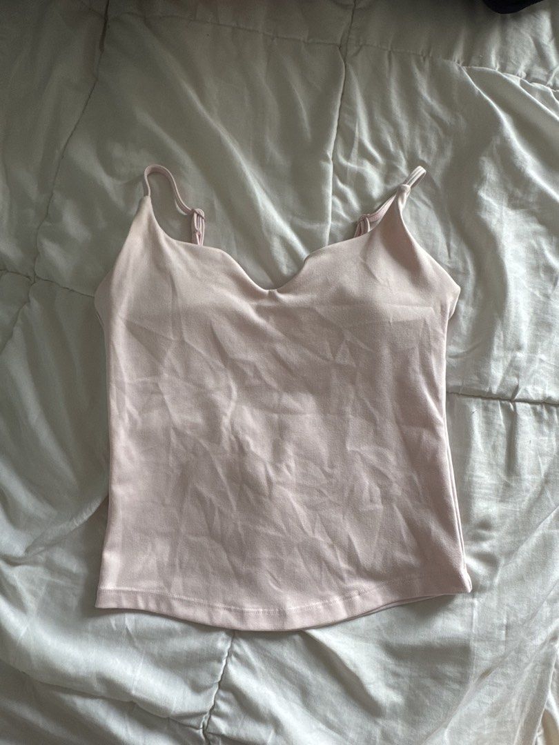 SHAPE Tone Curve Tank Top Size S (Category: Sleeveless) located in Pasig City. Submitted by vanillaice__ (Listing ID 1470603901, Image 3). Description: - Shape Active Tone Curve Tank top - minor flaw (on 4th pic) very light stain that can’t be seen unless you really stare at it - worn twice only.
