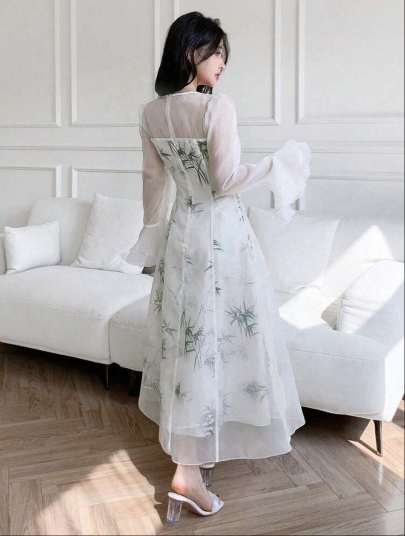 Shein Bamboo Print White Dress (Category: Dresses) located in Paranaque City. Submitted by kimchan15 (Listing ID 1470602563, Image 3). Description: W: 27.