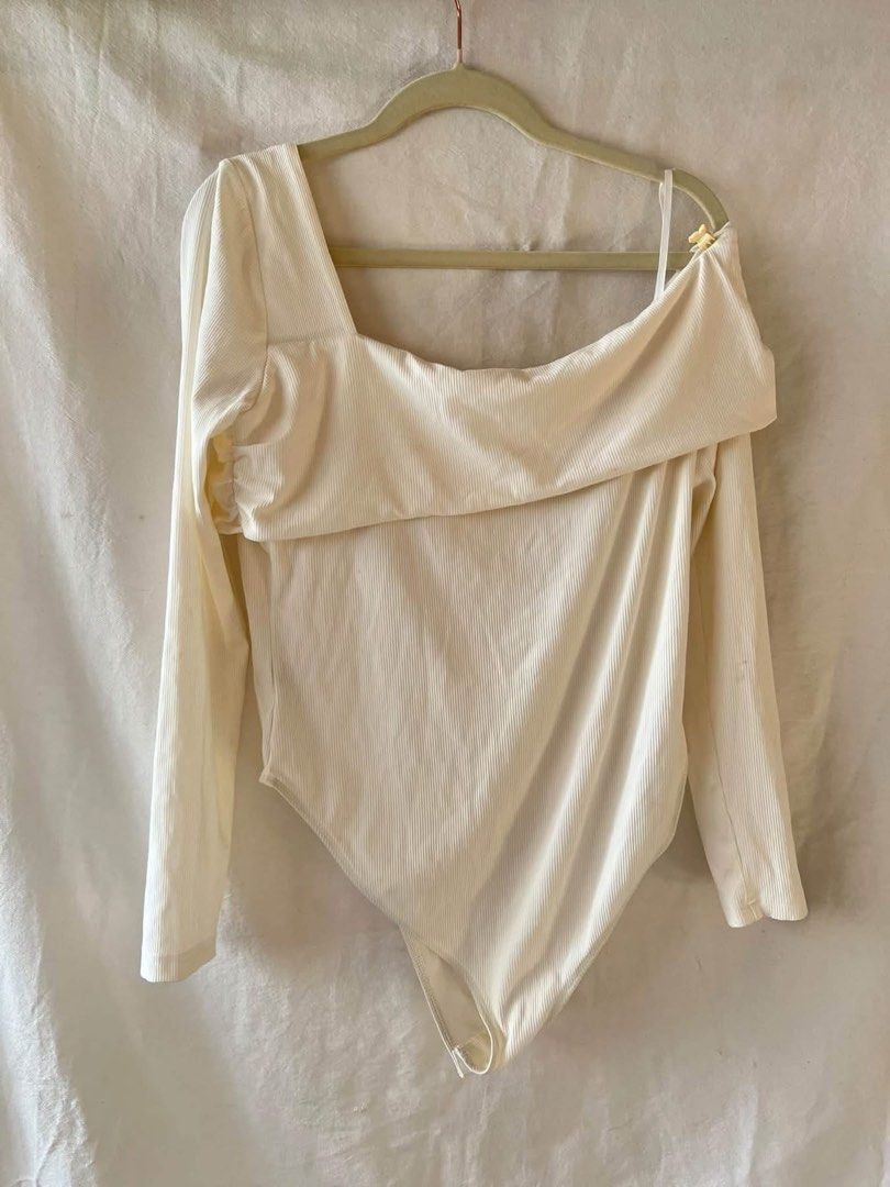 Shein bodysuit large (Category: Others Tops) located in Santa Rosa. Submitted by dannie.warren (Listing ID 1470706810, Image 2). Description: .