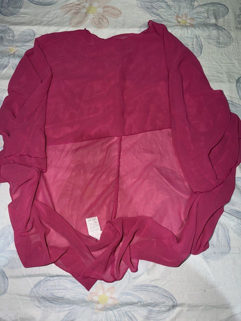 SHEIN PINK SHAWL (Category: Blouses) located in Makati City. Submitted by inxdnl (Listing ID 1470674733, Image 2). Description: CAN FIT TO 34 WAIST IN GOOD CONDITION NOT YET WORN NO DAMAGE OR FLAW CAN SEND WHEN WORN OR MEASUREMENT SHEIN BRAND.