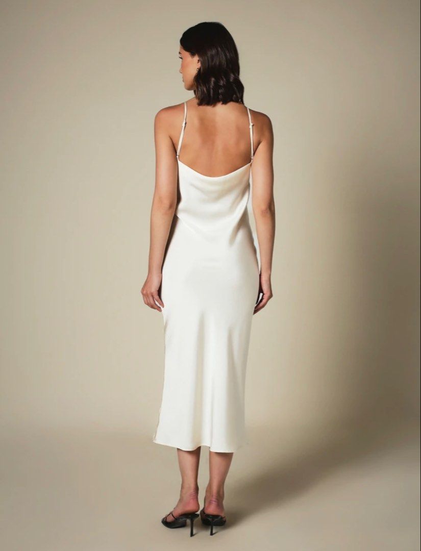 Shein Satin Dress (Category: Dresses) located in Paranaque City. Submitted by kimchan15 (Listing ID 1470610825, Image 3). Description: Can fit up to XL.