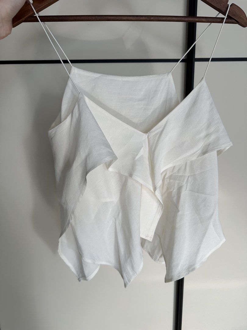 Shein Summer top (Category: Sleeveless) located in Quezon City. Submitted by byzeya (Listing ID 1470652347, Image 2). Description: ✨ Gently used and well cared for. ✨ Please manage expectations as this is a pre-loved item. 📌 Please note: • Actual color may vary slightly due to lighting. • Please check measurements before purchasing. • No return/refund once sold. 📩 DM to claim. First to pay gets the item.