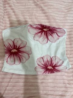 (Category: ) located in . Submitted by ysha.wears (Listing ID 1470614582, Image 1). Description: .