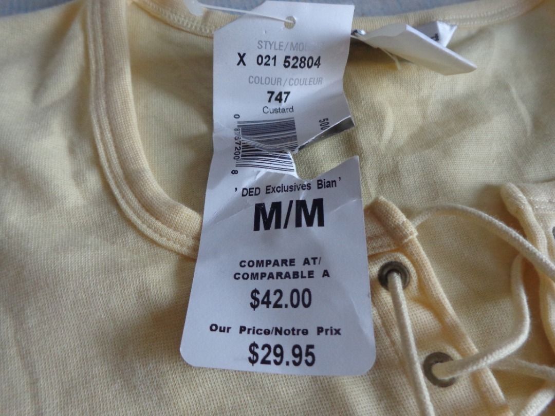 Shirt US BNEWTAG ($42) (Category: Shirts) located in Los Banos. Submitted by mania-62906 (Listing ID 1470594583, Image 2). Description: BNEWTAG US Medium Yellow.