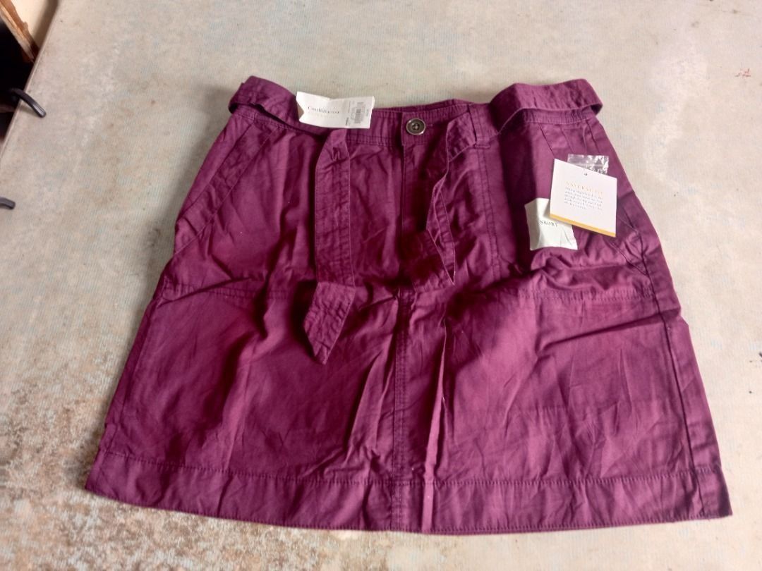 Shorts Skirt US BNEWTAG (Category: Shorts) located in Los Banos. Submitted by mania-62906 (Listing ID 1470594195, Image 1). Description: BNEWTAG. US small. Skirt and shorts combined.