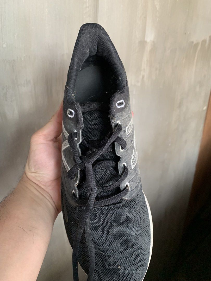 Shows (Category: Shoe inserts & accessories) located in Manila. Submitted by vincyzz88 (Listing ID 1470618203, Image 3). Description: Blue-size 42 Black-size 7.5 .