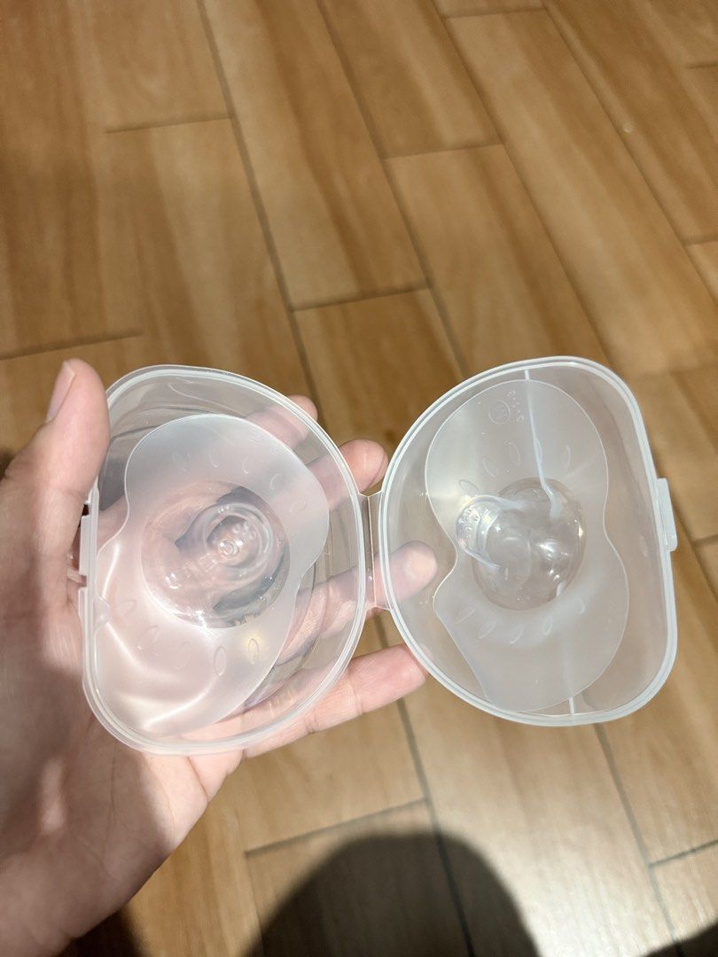 Silicone Nipple Shields With Storage Case (Category: Breastfeeding & Bottle Feeding) located in Cagayan de Oro. Submitted by shincin11 (Listing ID 1470660327, Image 2). Description: RFS Decluterring Brand: Horigen.