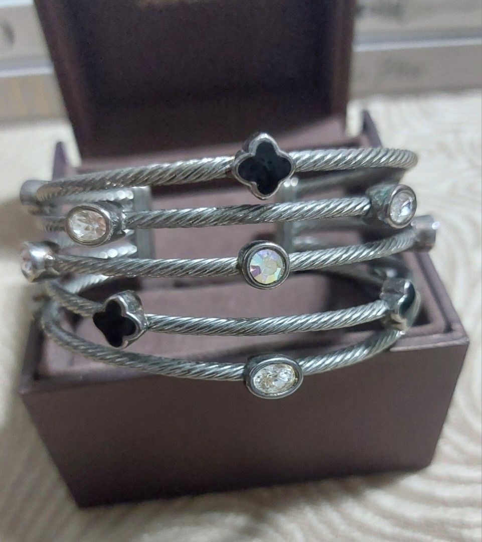 Silver tone multi row cuff bracelet (Category: Rings) located in Camaligan. Submitted by timeless-trinkets (Listing ID 1470584469, Image 1). Description: I saw this design similar to David Yurman jewelry 😍 No flaws non tarnish vintage design.