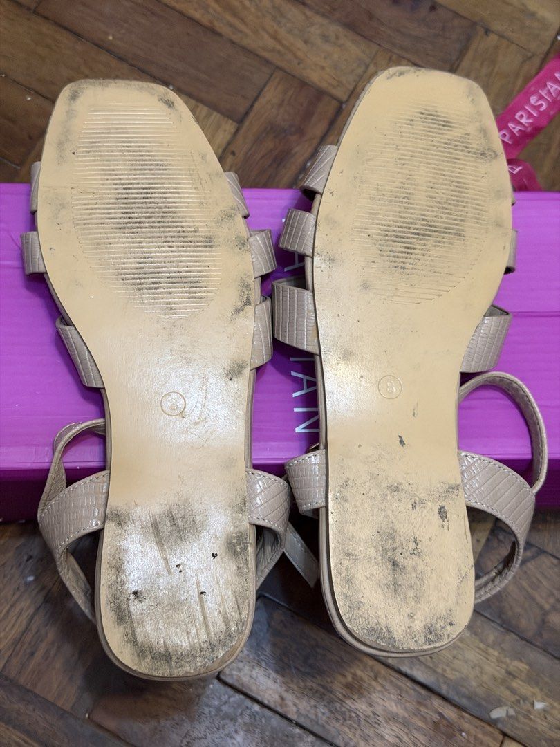 Size 8 Parisian flats sandals almost new (Category: Flats & Sandals) located in Muntinlupa City. Submitted by katzsison (Listing ID 1470681776, Image 2). Description: Parisian brand, size 8 Ys L inspired flats Used only once No box Add shipping fee: P100.