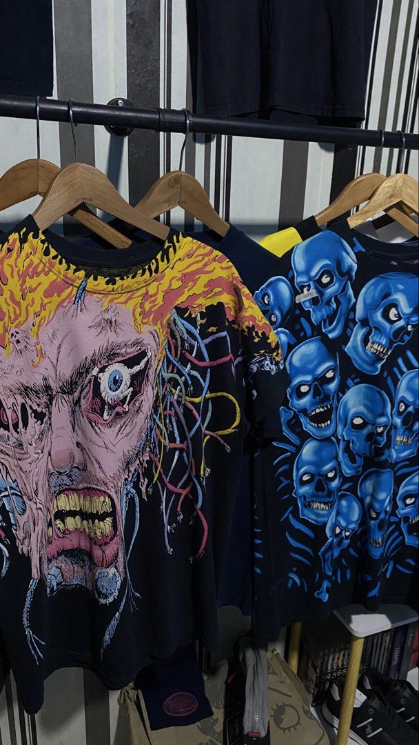 Skull pile And weapon X ASPACKK! (Category: Formal Shirts) located in Candon. Submitted by newxoldthreads (Listing ID 1470698696, Image 2). Description: Large and medium Both excellent .