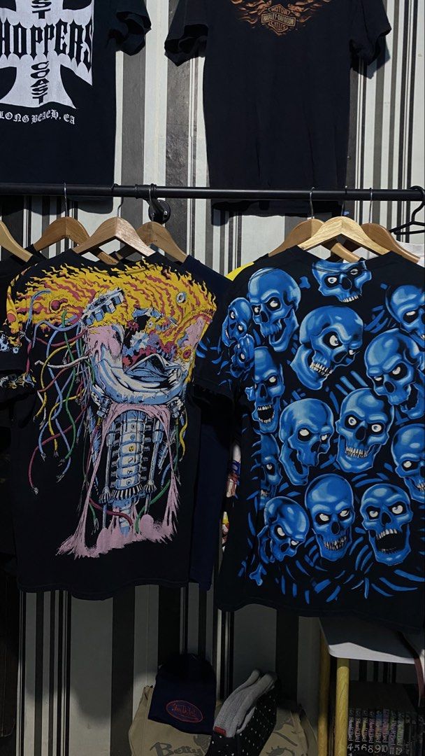 Skull pile And weapon X ASPACKK! (Category: Formal Shirts) located in Candon. Submitted by newxoldthreads (Listing ID 1470698696, Image 3). Description: Large and medium Both excellent .