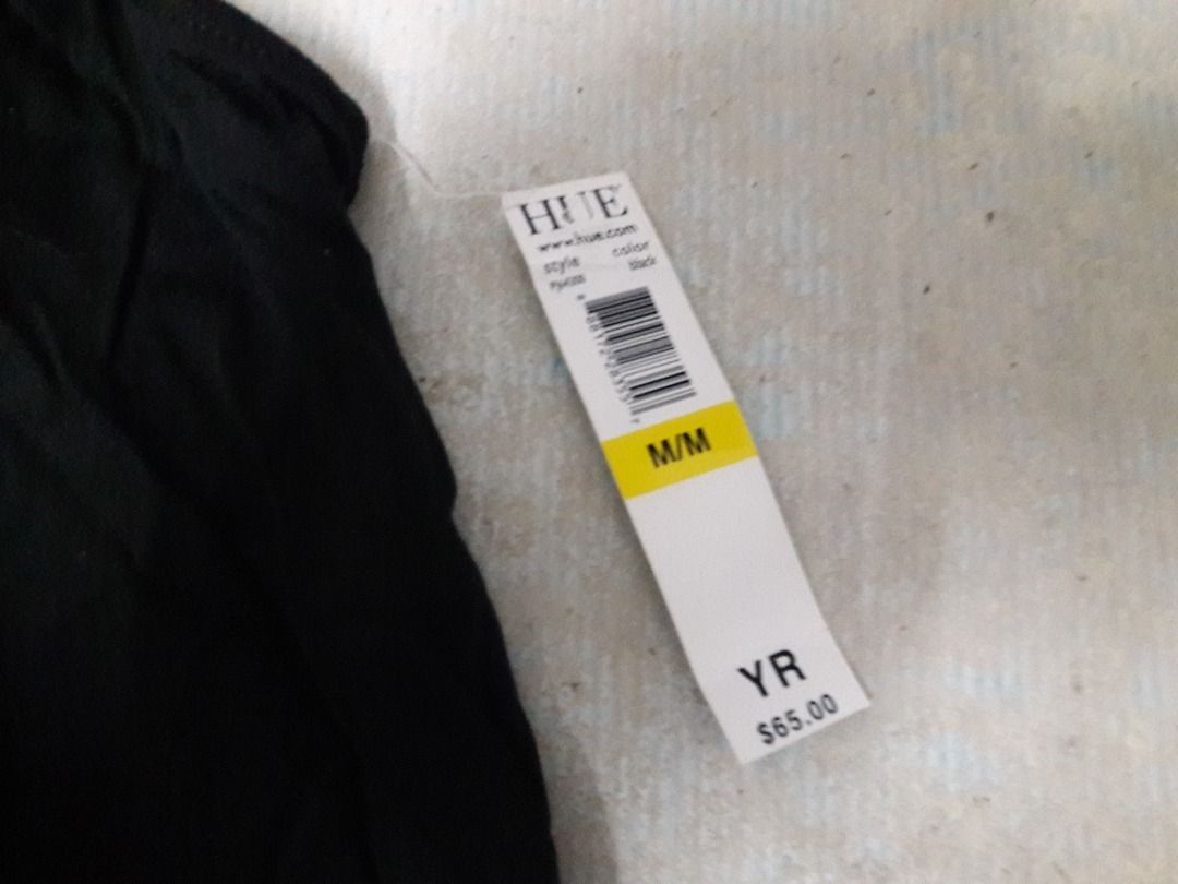 Sleepwear US BNEWTAG ($60+) (Category: Undergarments & Loungewear) located in Los Banos. Submitted by mania-62906 (Listing ID 1470592881, Image 3). Description: BNEWTAG. Black US Medium.