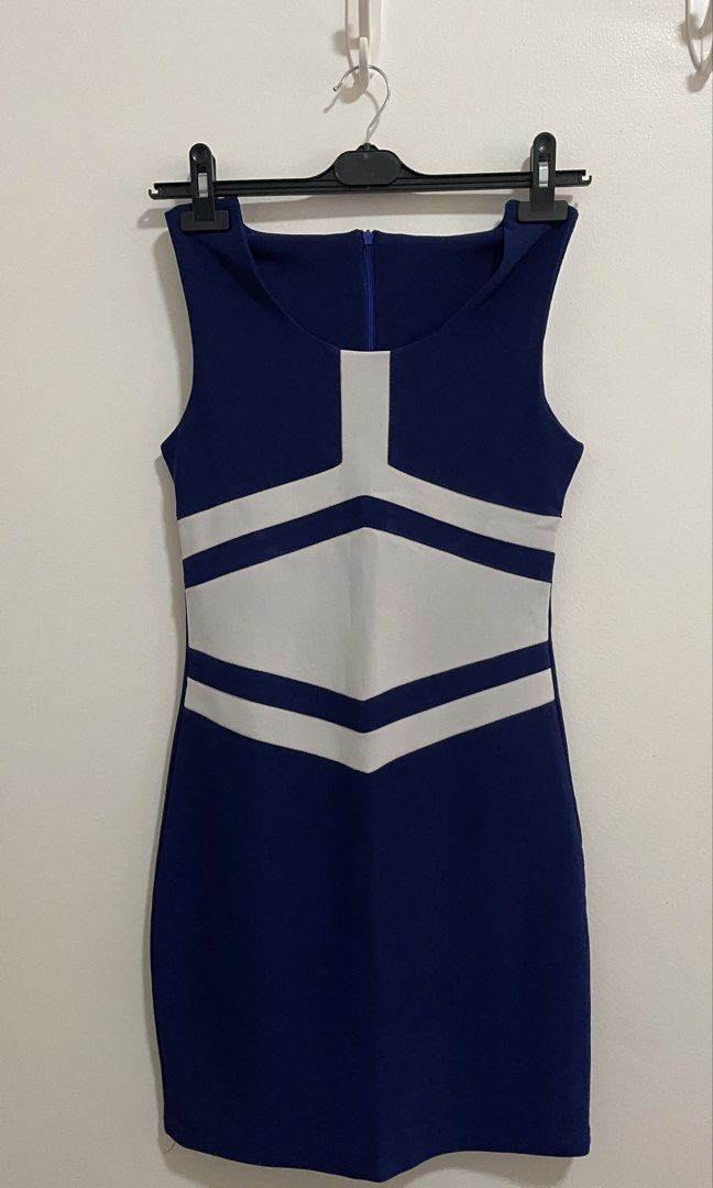 Sleeveless Dress (Category: Dresses) located in Indang. Submitted by itsginnpom (Listing ID 1470581138, Image 1). Description: Style: Sleeveless bodycon dress with mid-thigh length Fabric: Thick, textured ribbed material with clean color-blocked stitching Condition: Excellent, neat and well-maintained • used once only.