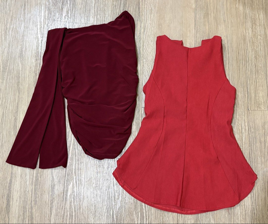 Sleeveless Top Bundle (Category: Sets or Coordinates) located in Manila. Submitted by leahkim.orsolino (Listing ID 1470687623, Image 1). Description: • Set of 2 tops (selling them as bundle) • Condition: Well Used. (pls manage your expectation) • Fit to S-Semi Medium body frame.