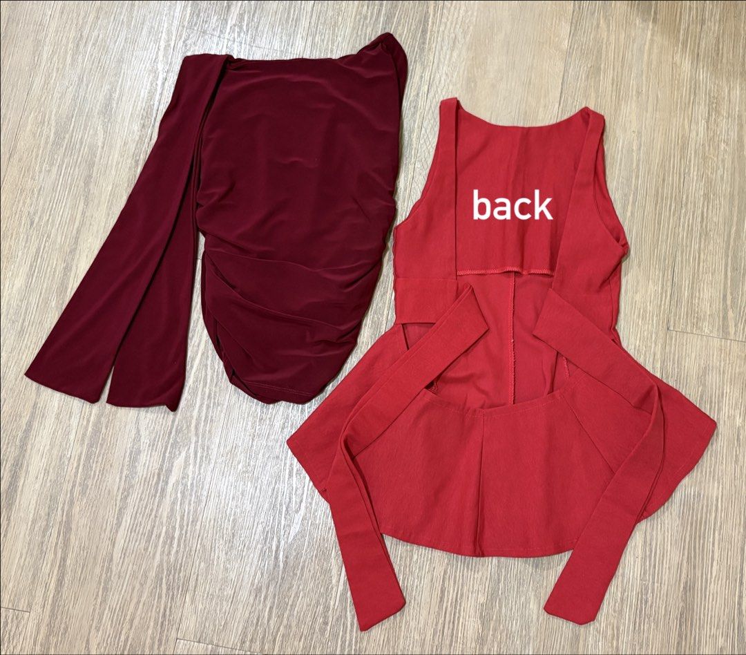 Sleeveless Top Bundle (Category: Sets or Coordinates) located in Manila. Submitted by leahkim.orsolino (Listing ID 1470687623, Image 3). Description: • Set of 2 tops (selling them as bundle) • Condition: Well Used. (pls manage your expectation) • Fit to S-Semi Medium body frame.