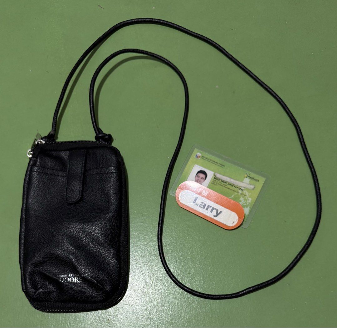 Sling Bag (Category: Shoulder Bags) located in Pasig City. Submitted by reyeslarry11740 (Listing ID 1470672861, Image 1). Description: For Sale Urban Research Doors Leather Sling Bag Black 4.8w x 7.7L Good as new No issue 600 plus ship only Payment 1st Pasig city.