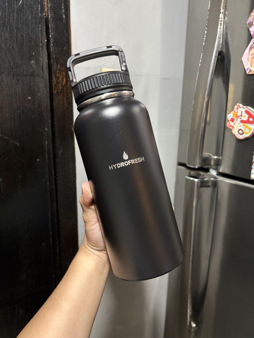 SM Hydrate Tumbler Hot & Cold (Category: Water Bottles & Tumblers) located in Manila. Submitted by hsanreii (Listing ID 1470738143, Image 2). Description: 350 each 1 black 1 pink avail.