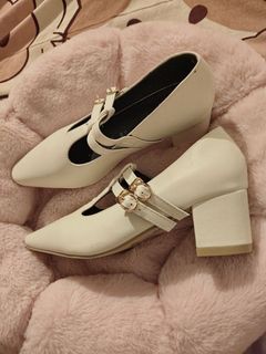 (Category: ) located in . Submitted by ksyoungieberries (Listing ID 1470693385, Image 1). Description: .