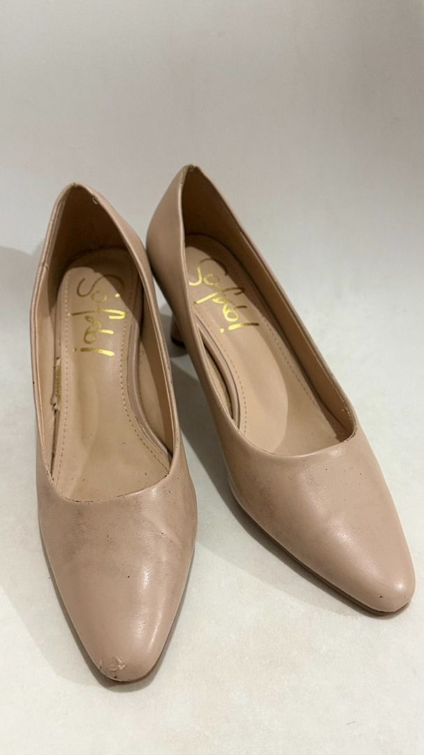 Sofab Nude Pointed Toe Heels Size 38 (Category: Heels) located in Makati City. Submitted by joy.oriioo (Listing ID 1470592448, Image 3). Description: - Brand/Style: Sofibi nude pointed toe heels - Size: 38 - Material: Faux leather finish with gold-stamped insoles - Heel: Comfortable chunky flared heel for everyday or formal wear - Condition: Visible wear on the toes and minor scuffs along the sides and back heels.