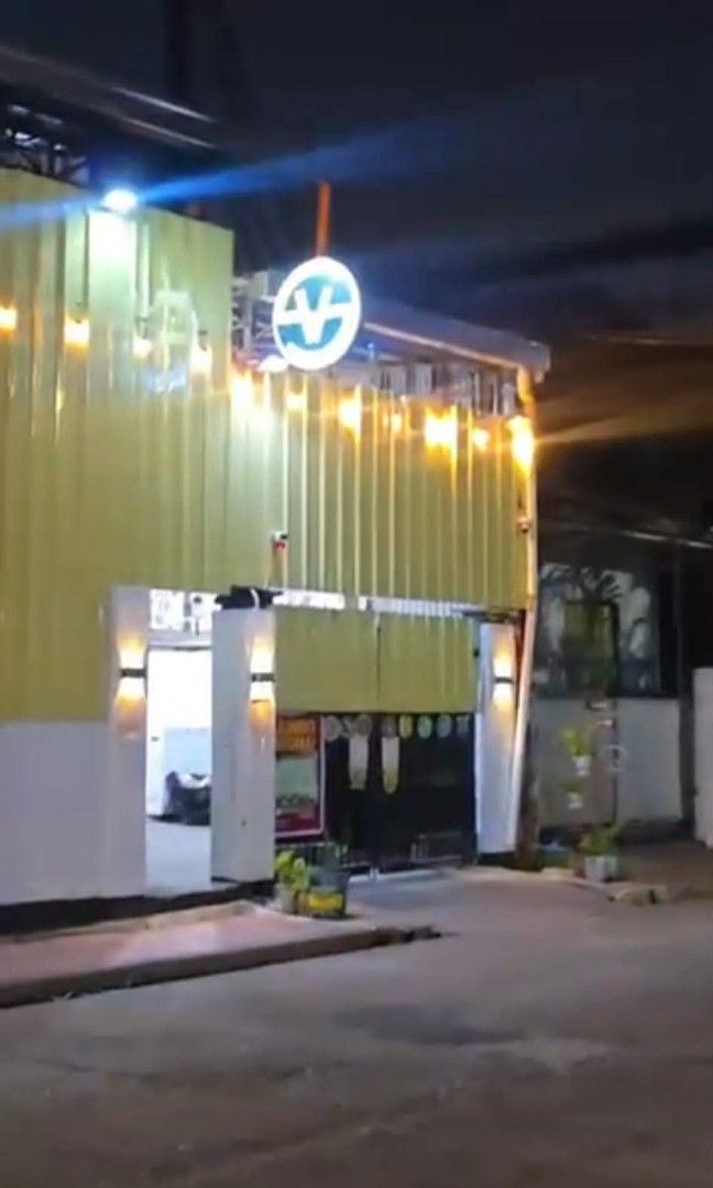 Solar wall lamp 8 Led 360php each B1t1 700php (Category: Everything Else Others) located in Manila. Submitted by mightycloud_1992 (Listing ID 1470584203, Image 3). Description: .