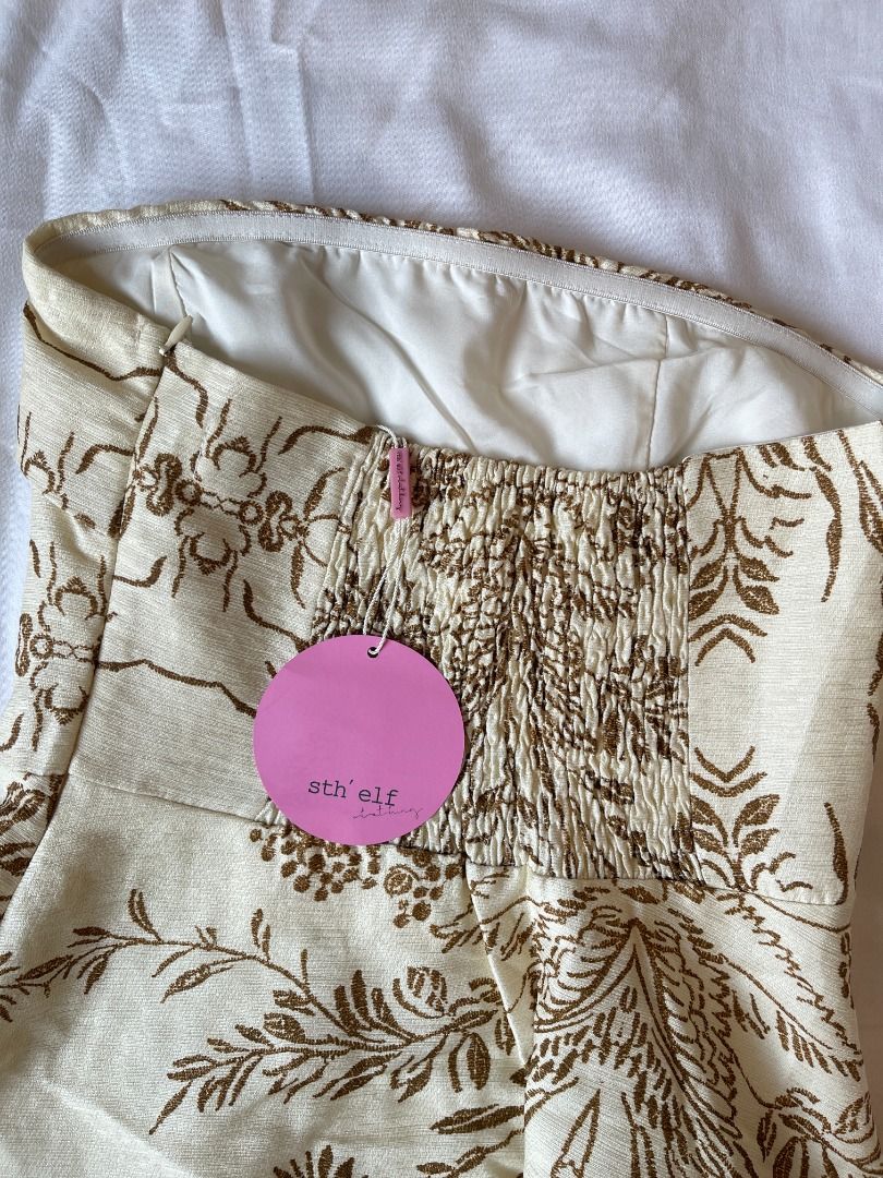 Something Elf Embroidered Peplum Top (Category: Sleeveless) located in Quezon City. Submitted by everythingmustgo__ (Listing ID 1470671920, Image 2). Description: Something Elf Embroidered Peplum Top (from BKK 🇹🇭) - brand new with tags - size: small - best fits: extra small to semi medium frames (my actual size is xs-s, when worn for reference only) ‼️ firm with price. low ballers will not be entertained ‼️.