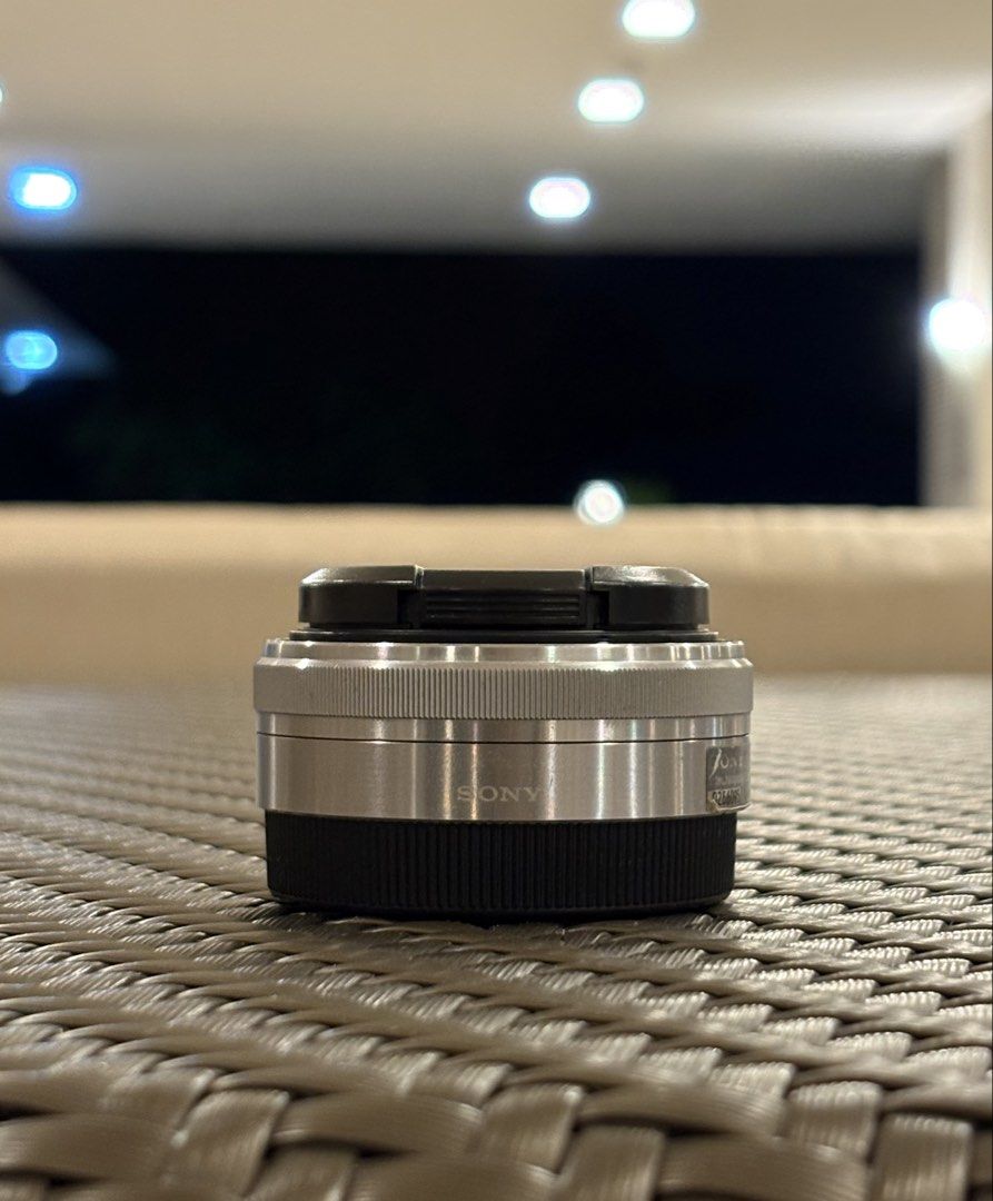 Sony 16mm f/2.8 (Category: Lens & Kits) located in Manila. Submitted by leojmnz (Listing ID 1470611581, Image 2). Description: | SONY 16mm f/2.8 | Sony E-mount | | pancake/compact lens | | Selling for: 5k | Inclusions: • Lens bag • Lens cover (front and rear caps) Remarks: • No issues with outputs • Mint condition body • Sharp glass, good for portraits or on the go shooting 🤝Meetups around metro Manila/near outside of NCR 🗣️MOP cash or Gcash.