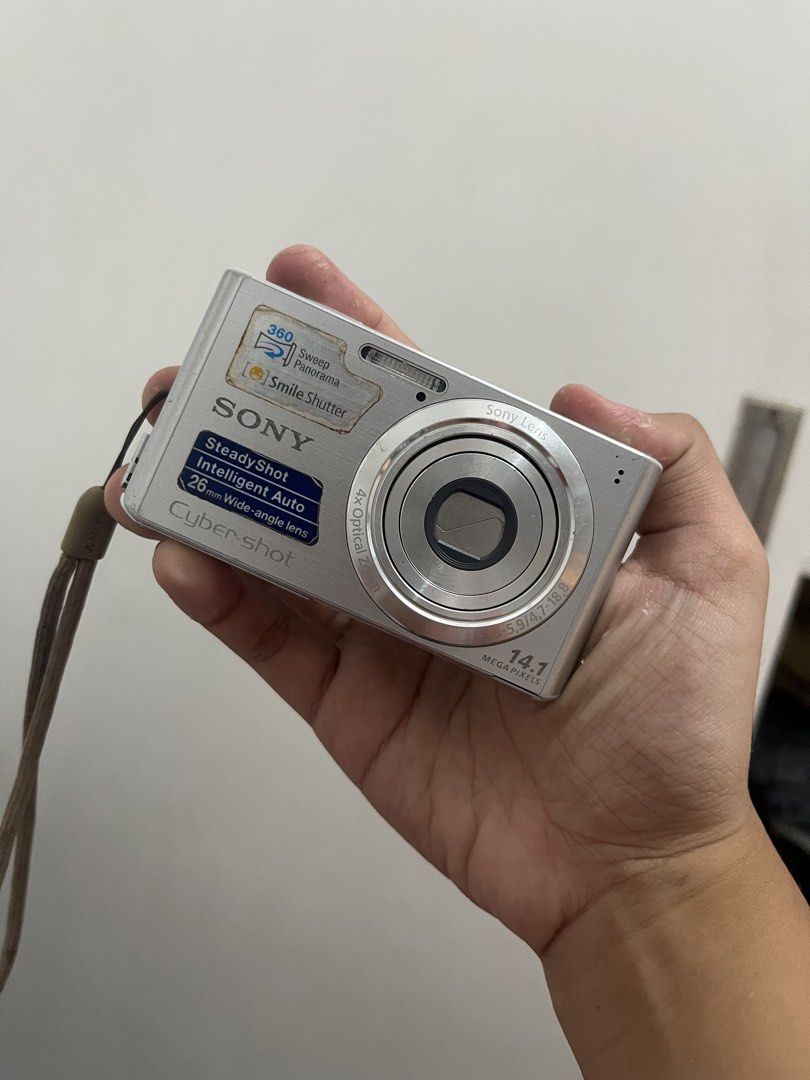 Sony cybershot w610 (Category: Cameras) located in Orani. Submitted by diomahalkitasevenyrsna (Listing ID 1470563908, Image 1). Description: no charger, rfs: decluttering and have no time to buy a new charger. bought this for 7k around august and last used was august too. have some sample pics if u want. no return no refund.