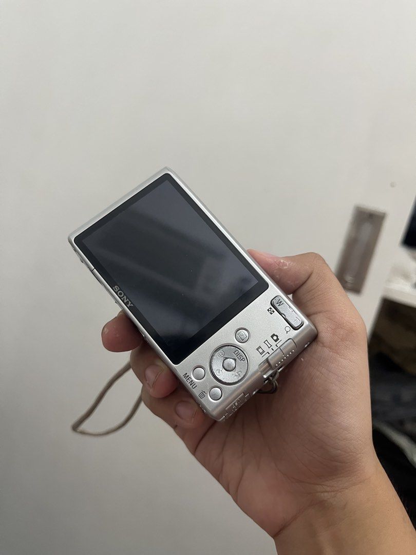 Sony cybershot w610 (Category: Cameras) located in Orani. Submitted by diomahalkitasevenyrsna (Listing ID 1470563908, Image 2). Description: no charger, rfs: decluttering and have no time to buy a new charger. bought this for 7k around august and last used was august too. have some sample pics if u want. no return no refund.