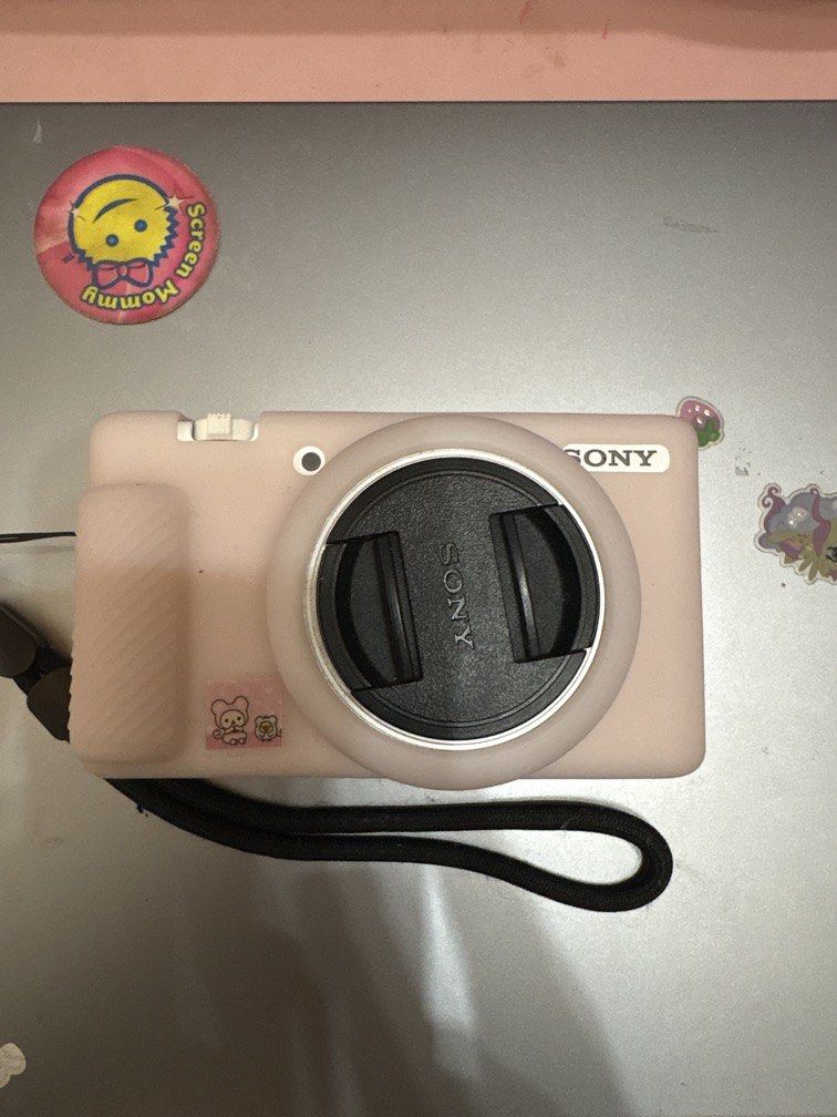 Sony ZV-1F Vlogging Camera (Category: Cameras) located in Imus. Submitted by mooonke (Listing ID 1470716657, Image 3). Description: works good :) comes with a free case rfs: not using anymore lalamove ONLY! .